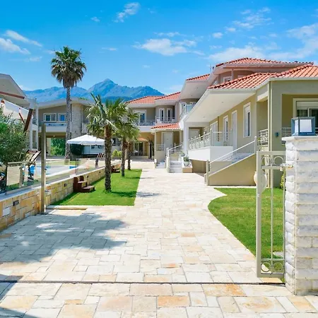 Lobelia Luxury Hotel