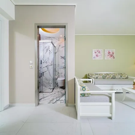 Lobelia Luxury Hotel *